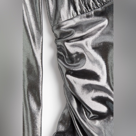 NWOT H&M Metallic Silver V Neck Long Sleeve Bodysuit Women’s Size Small - Picture 2 of 14